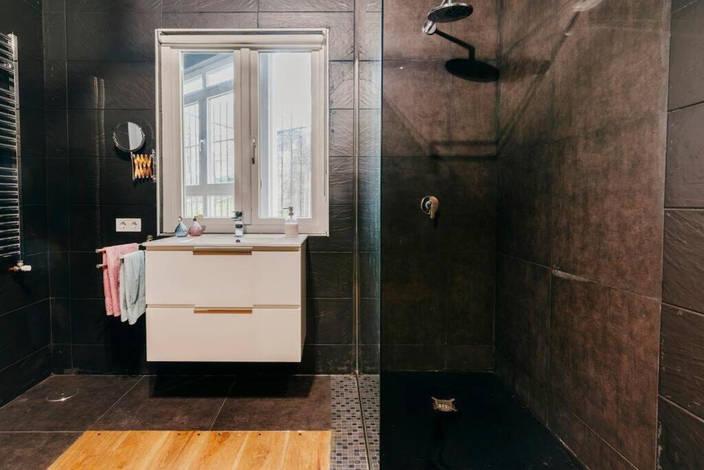 Diseno Y Confort En El Centro 桑坦德 外观 照片